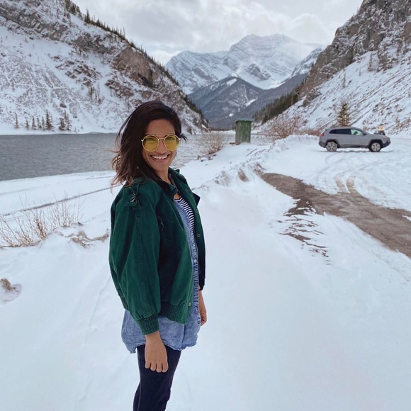 Meet your Posher, Liza - Picture 1 of 1